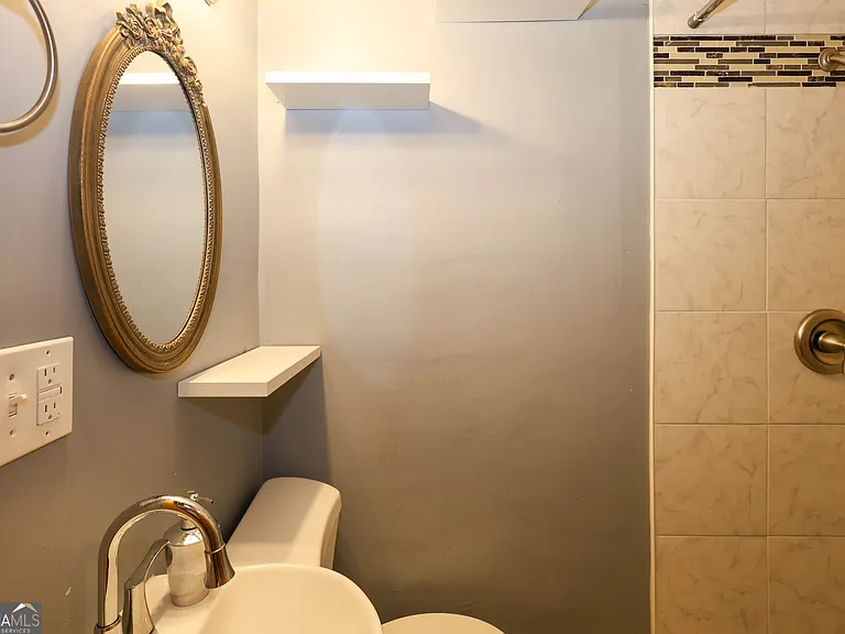 2218 Dodson Dr — Photo 22