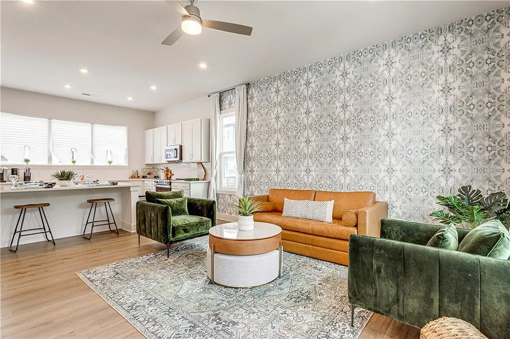 3 bed, 3.0 bath, 1500 sqft, $3,000 — Photo 3