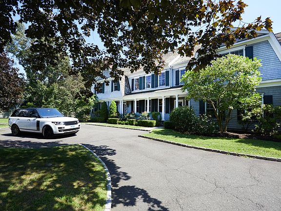 157 Compo Road South