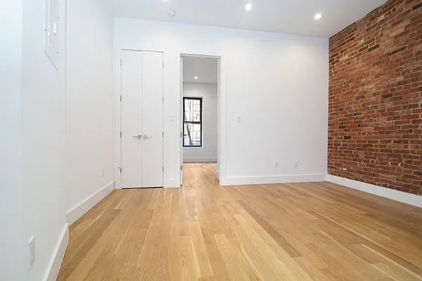 Rented by REAL New York | media 17