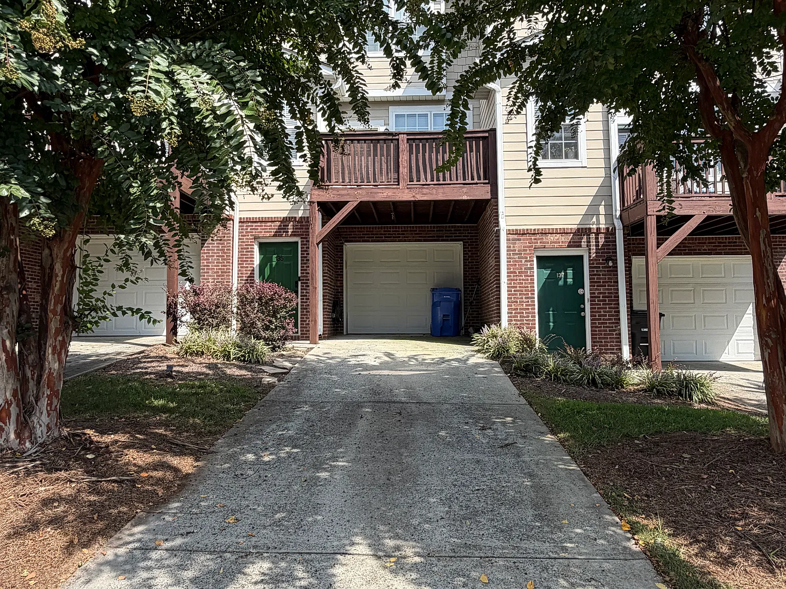 2 bed, 2.5 bath, 1683 sqft, $1,800 — Photo 2