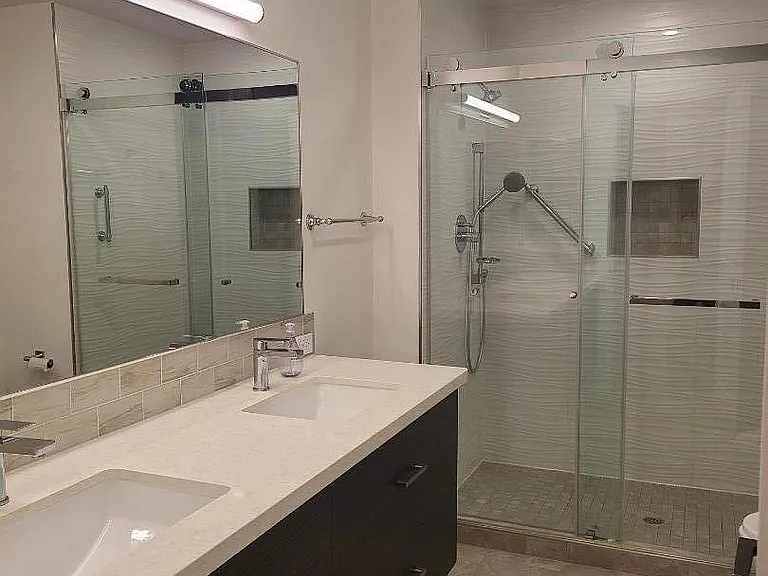 464 Clinton St #211 — Photo 6