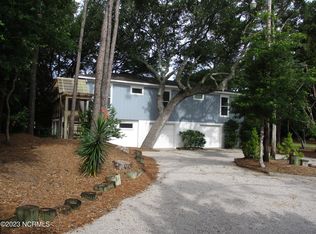 107 Cedar Rd, Pine Knoll Shores, NC 28512