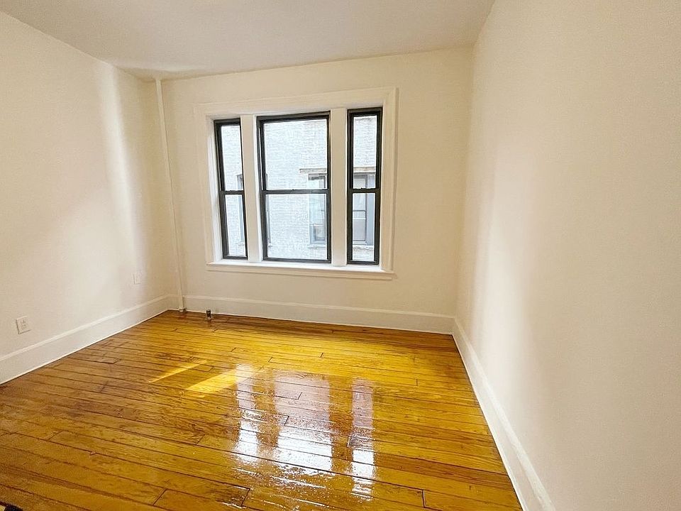 1st image of 31-19 32nd St #3L
