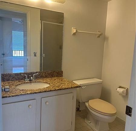 5th image of 205 SE 10th St #E11
