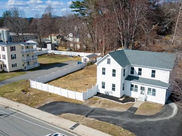 93 Hamilton St, Leominster, MA 01453