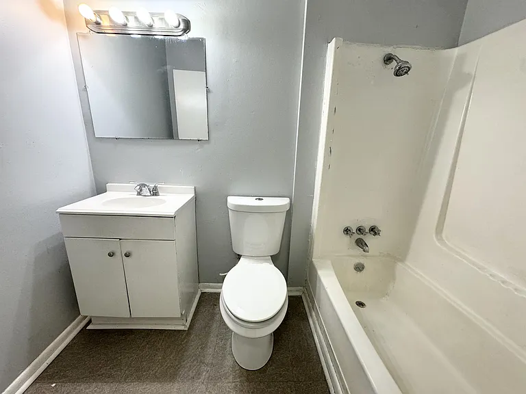 3258 Lancing Ln — Photo 4