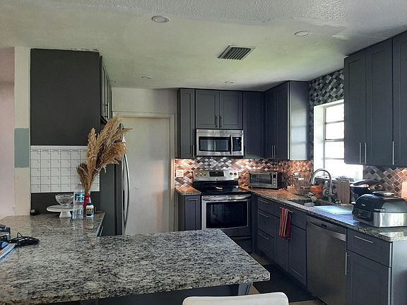 4th image of 5127 Saint John Avenue S