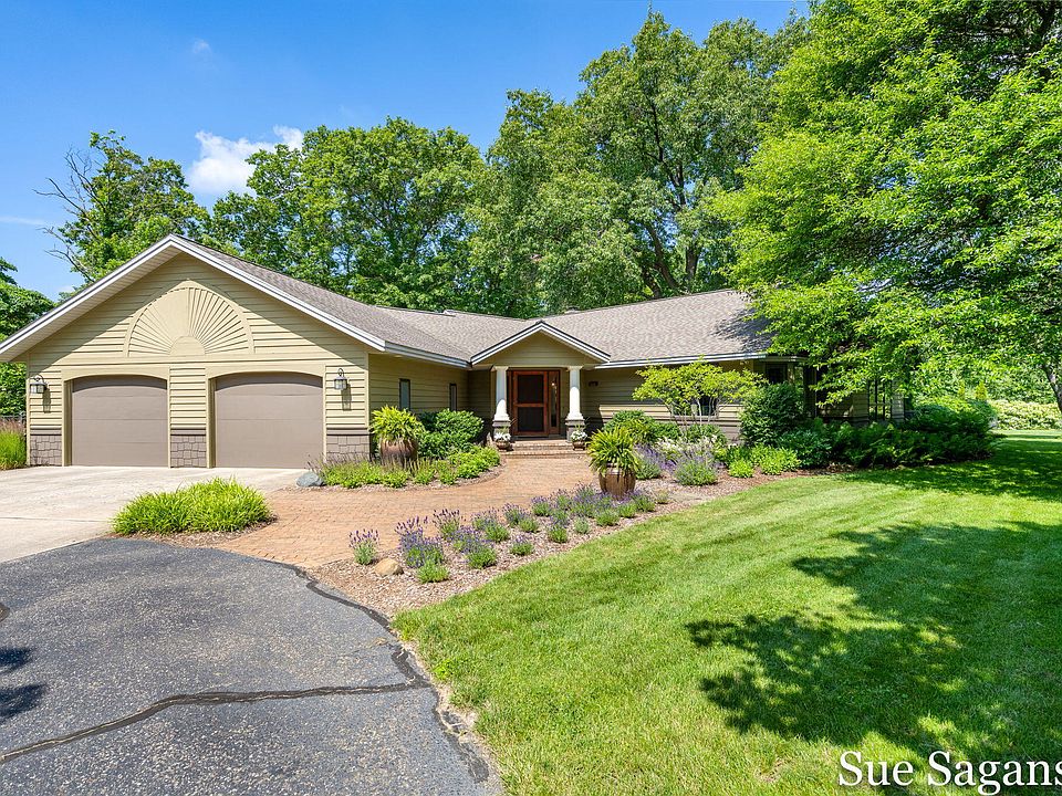 1st image of 6514 Creekwood Dr