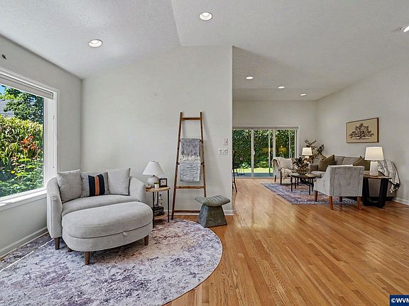 4th image of 6683 Brookhollow Ct NE