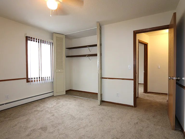 Apache Manor Apartments — Photo 21