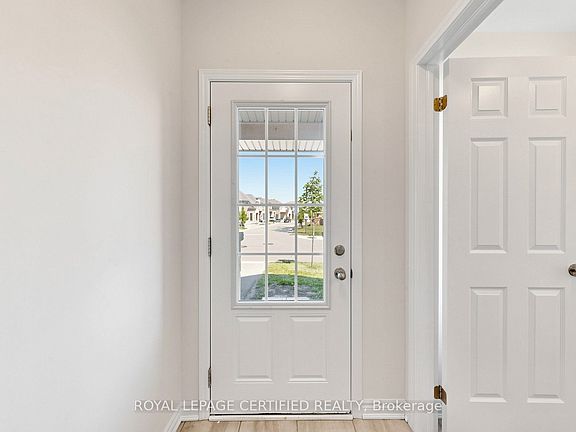 5th image of 1031 Cameo St