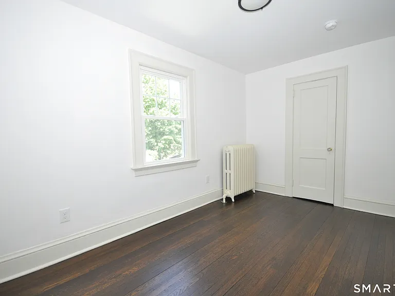 20 Mountain St — Photo 19