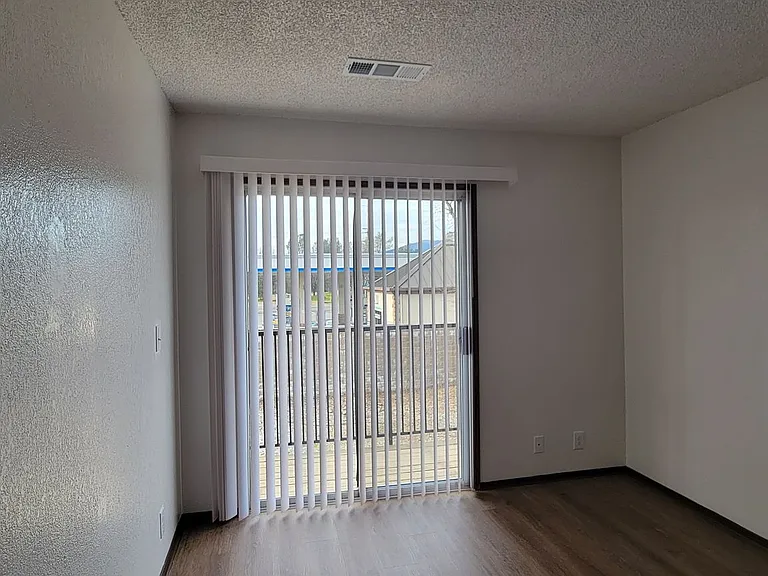 1477 Mishka Ct — Photo 9