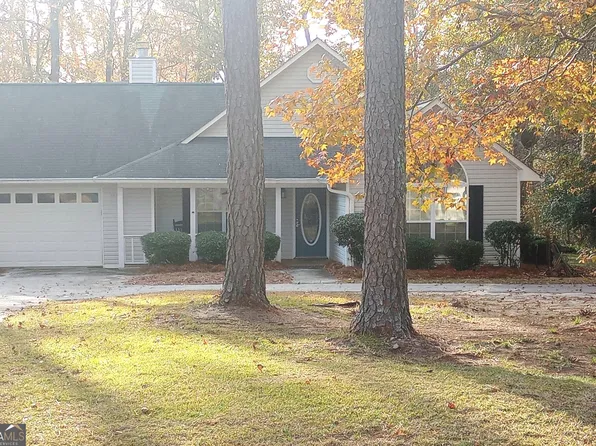 105 N Lake Dr, Sandersville, GA 31082