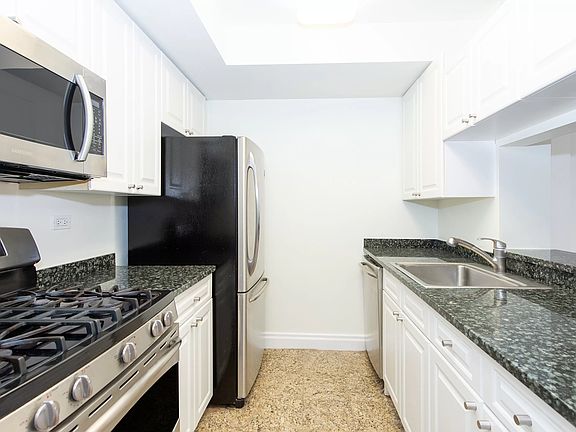 4th image of 350 E 82nd St APT 3G