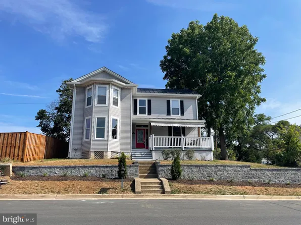 27 W 11th St, Front Royal, VA 22630