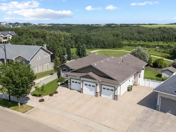 2703 W 56th St, Camrose, AB T4V 4A3