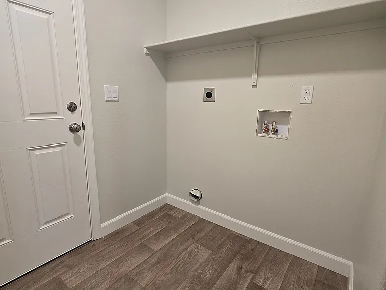 1340 Leonard Rd — Photo 15