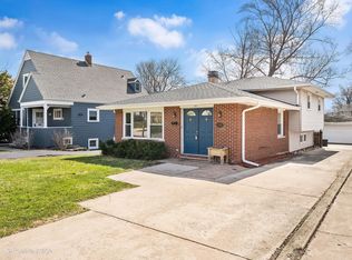 319 5th St, Downers Grove, IL