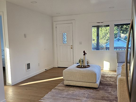 entry+living as seen from kitchen