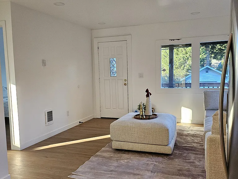 entry+living as seen from kitchen