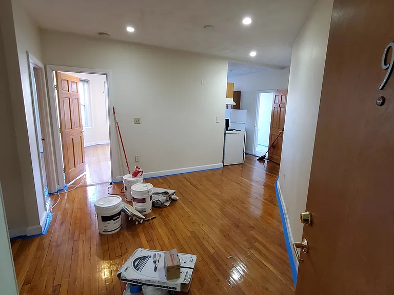 352 Riverway #9 — Photo 6