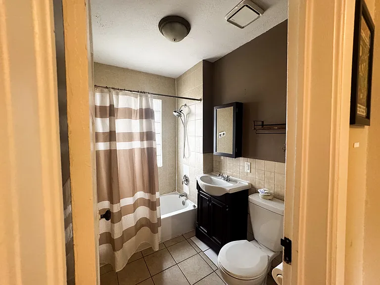 123 Colorado St E #123 — Photo 12