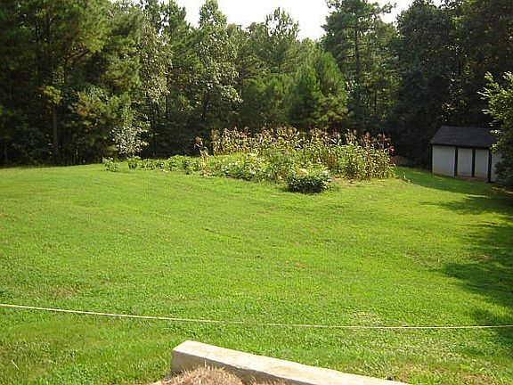 2nd image of 4836 Hunt Club Dr