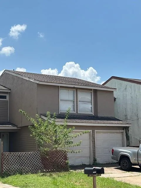 12517 Corona Ln
