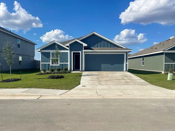 1010 Gladys Run, Seguin, TX 78155