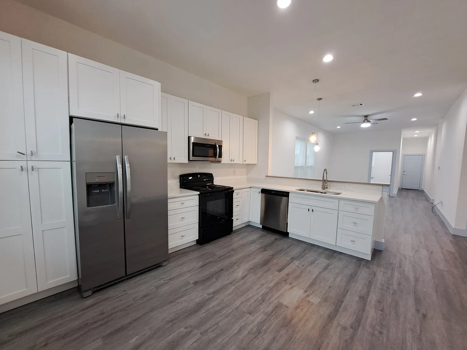 3243 Noor St - 1 — Photo 4