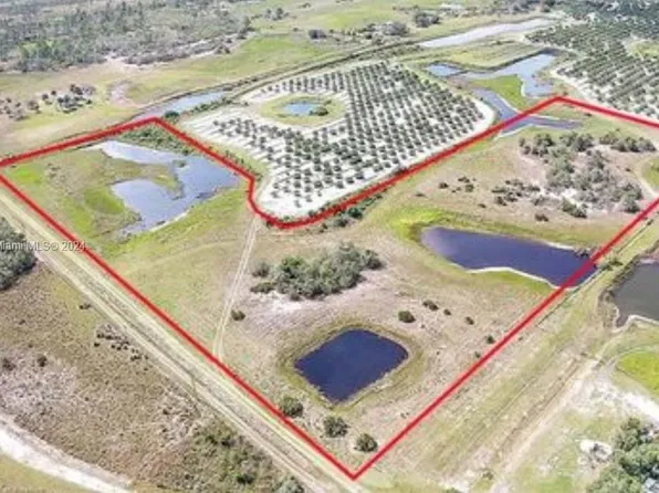 22 Sunburst Rd, Venus, FL 33960