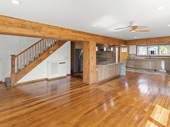 4th image of 112 W Germain St