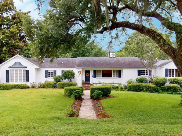 13 Country Club Dr, Charleston, SC 29412