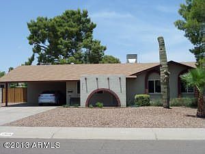 1st image of 2826 E Altadena Ave