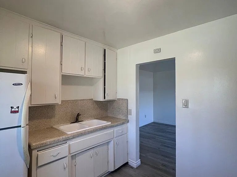 4178 Swift Ave #A — Photo 5