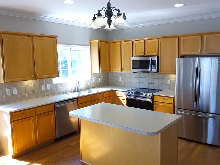 1308 Decatur Cir — Photo 16