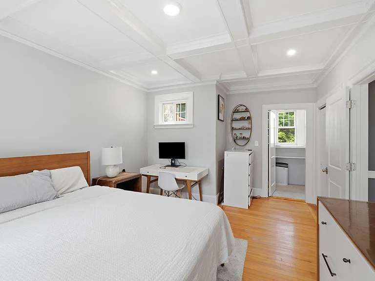 585 Franklin St #6 — Photo 21