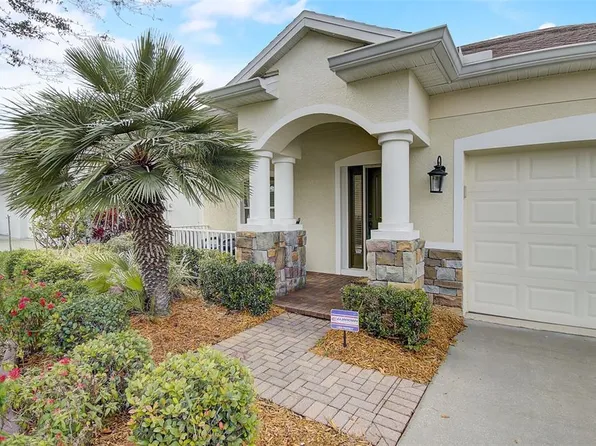 1404 Misty Valley Dr, Brandon, FL 33510
