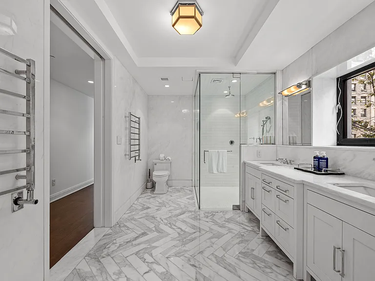 61 5th Ave #2 — Photo 49