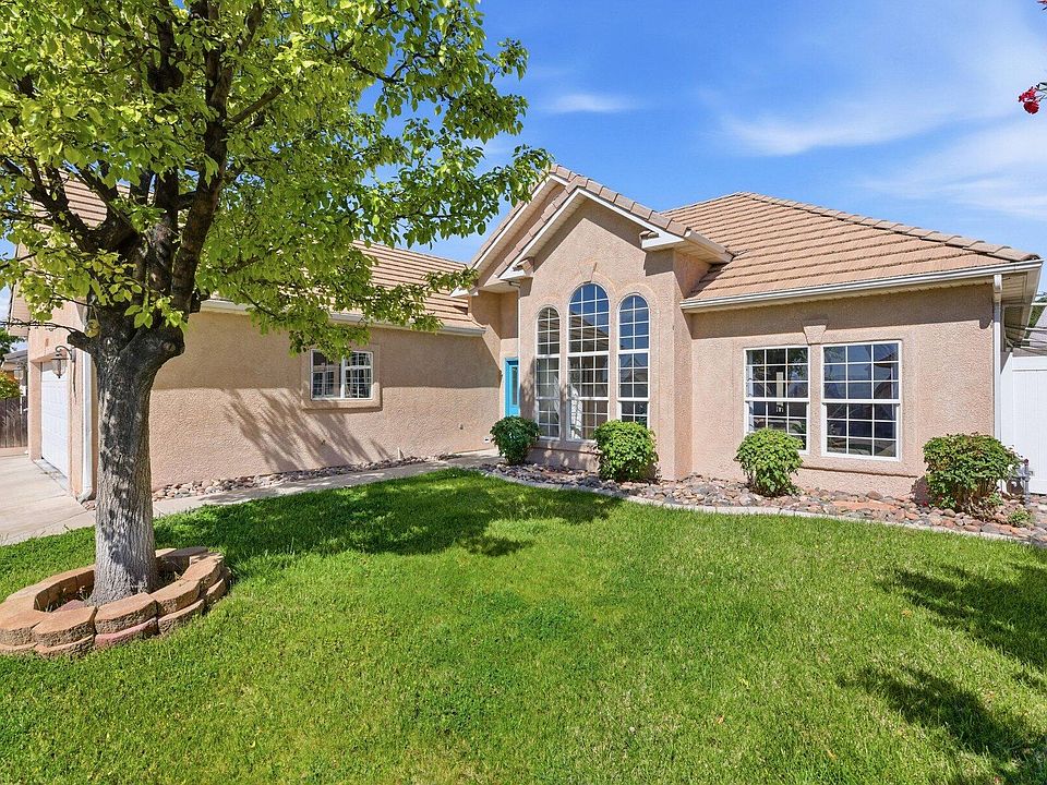 1st image of 2883 E Overlook Dr