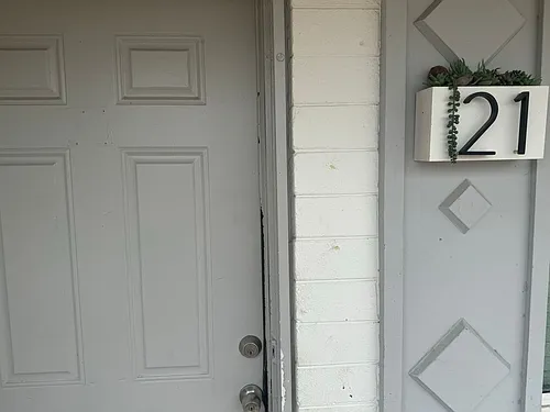 5927-5939 W Rose Ln Photo 1