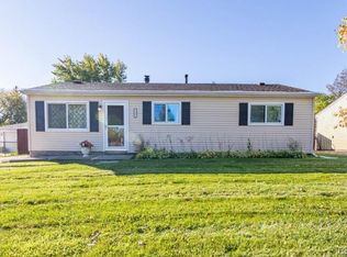 2202 Isabell Dr, Troy, MI