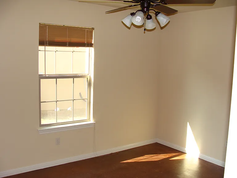115 Meadow Park Cir #115 — Photo 9