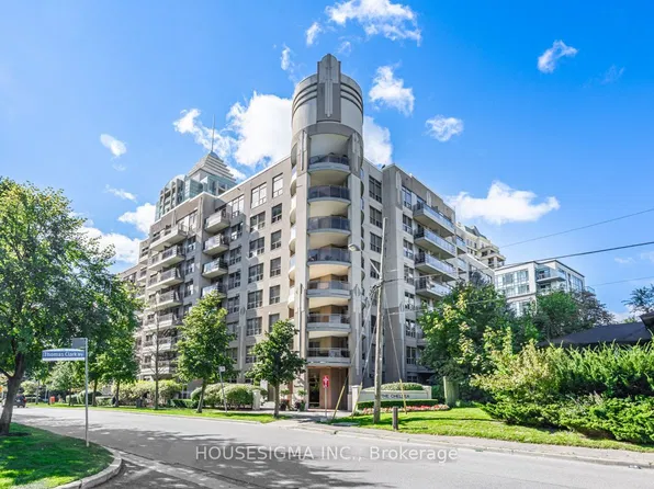 19 Barberry Pl #505, Toronto, ON M2K 3E3