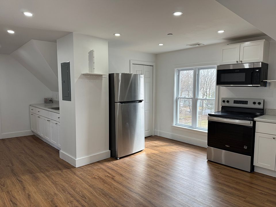 1st image of 36 Taylor Ave #3