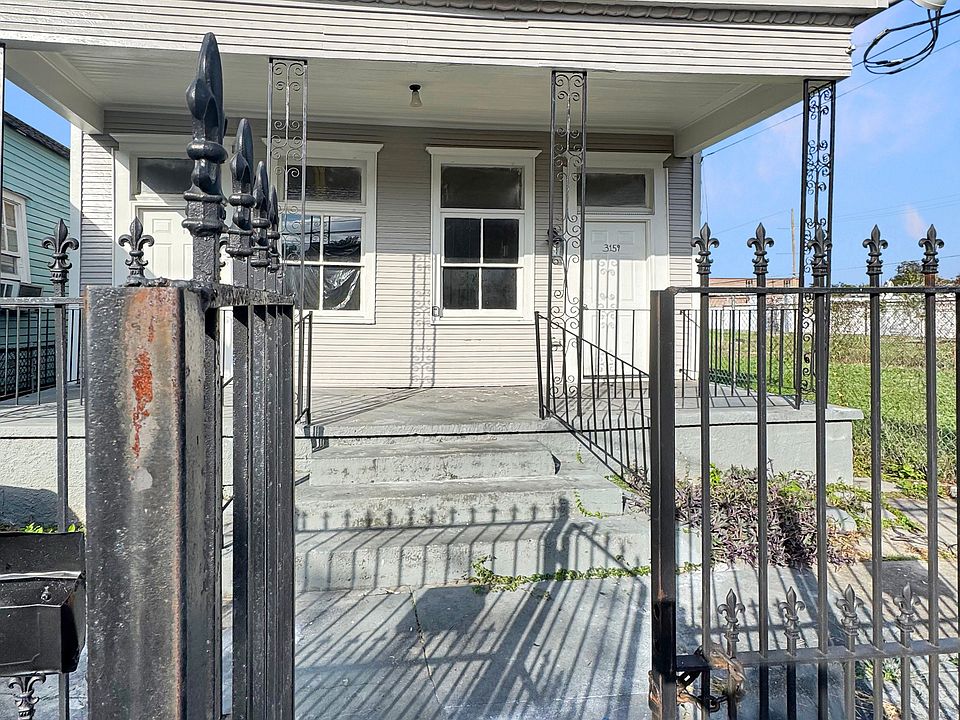 1st image of 3159 Urquhart St