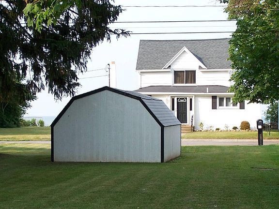 Road side, the 'back'.