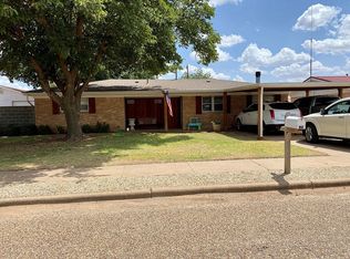 1210 7th St, Shallowater, TX 79363